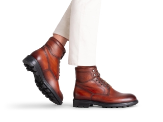 The Marcelo Cognac pairs well with light color pants