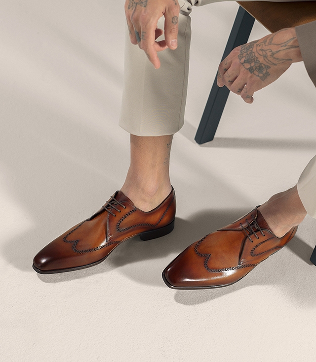 Top down shot of a male model wearing Magnanni Nacio dress shoes.